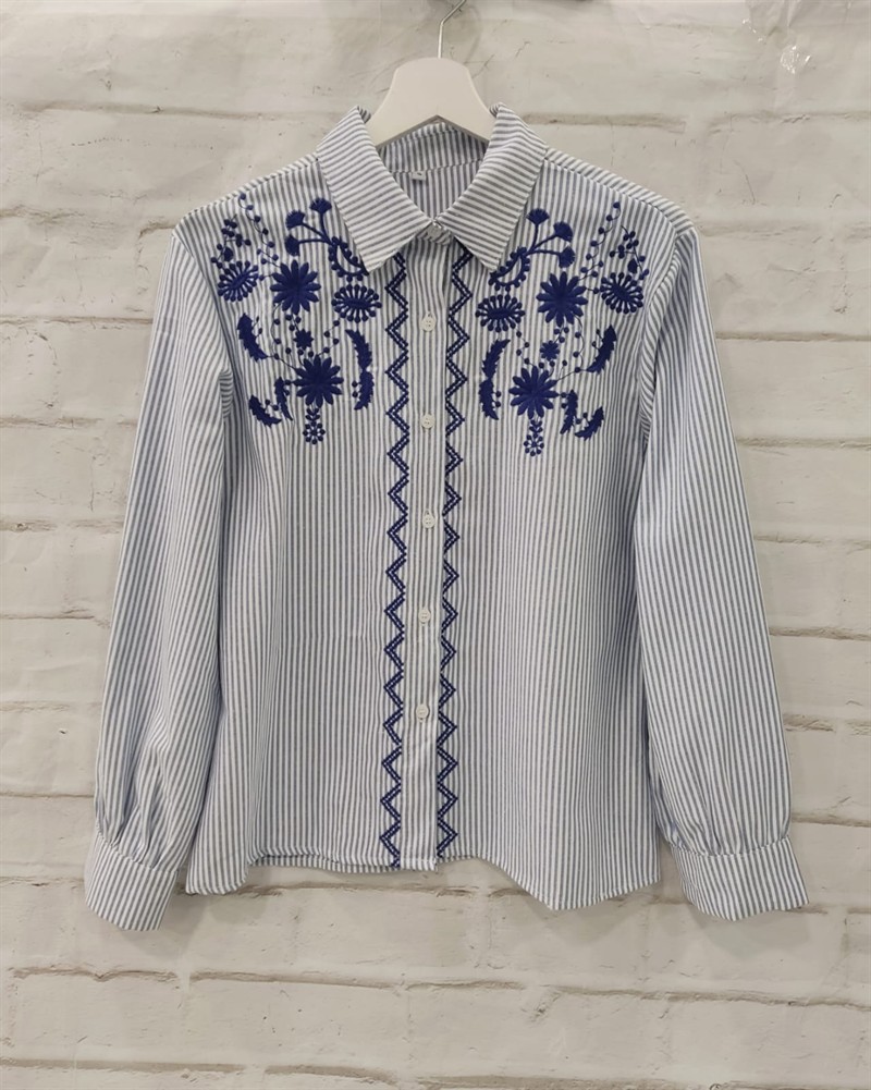Camisa rayas con bordados