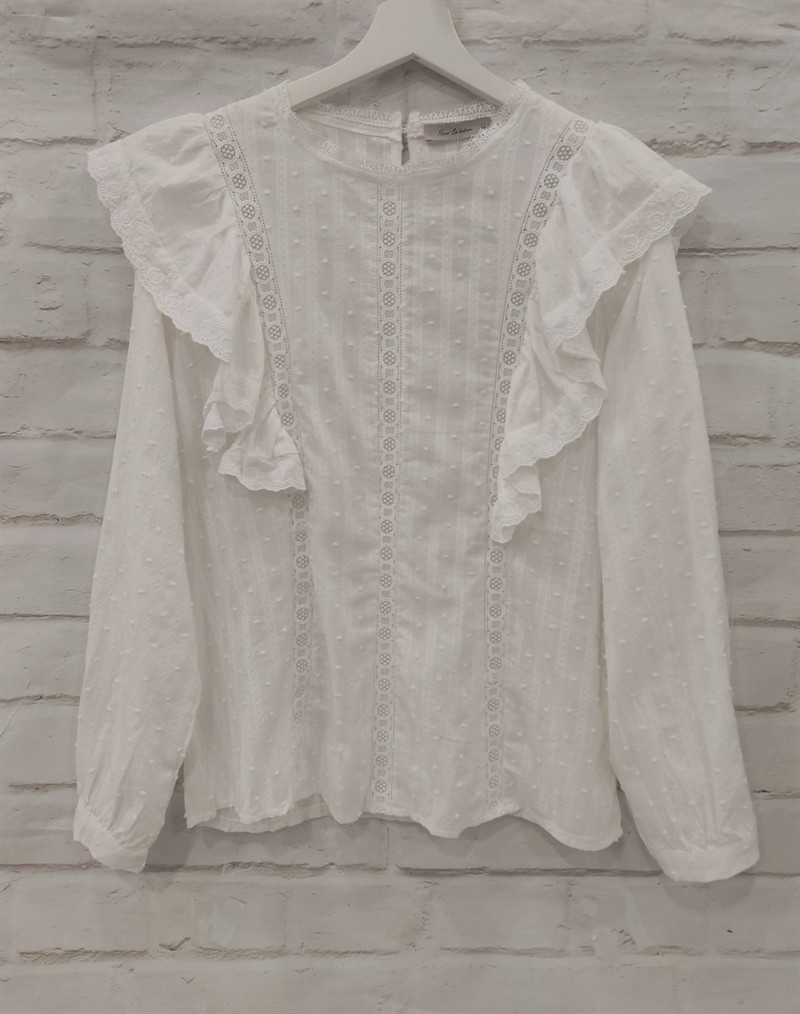 Blusa blanca encaje