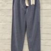 Pantalon punto tipo chino con cinturón