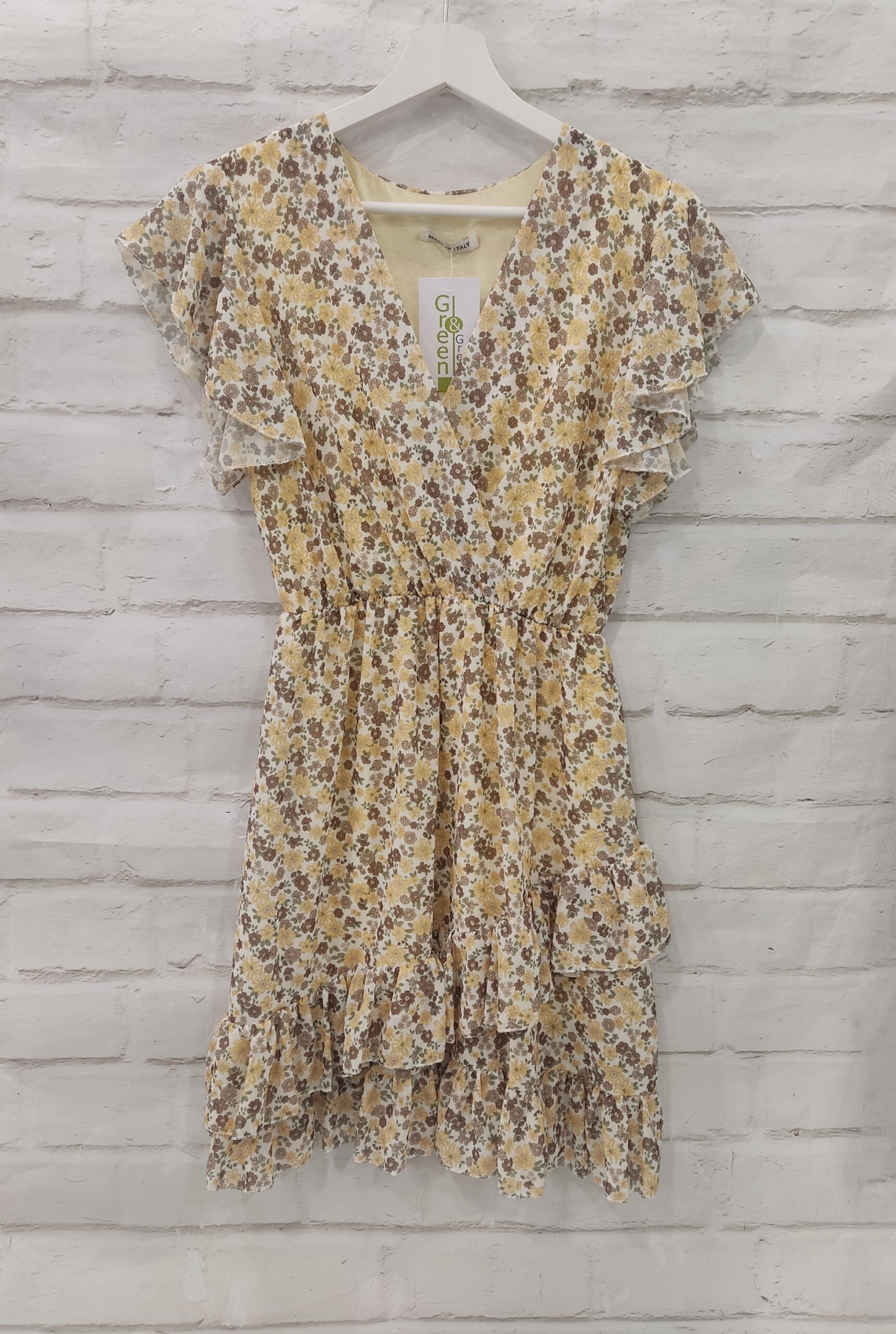 Vestido corto floreado cuello V